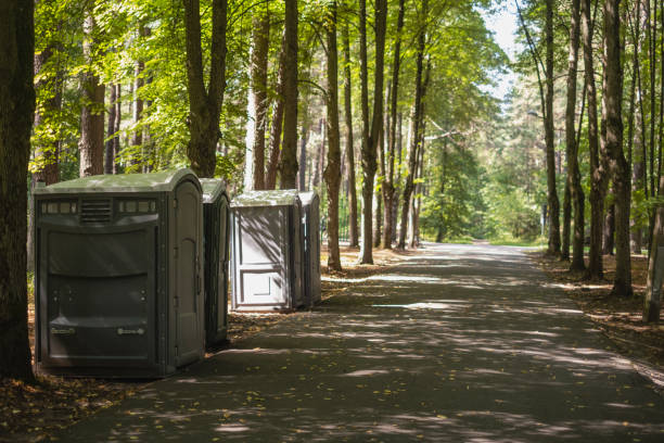 Best Portable bathroom rental  in Farr West, UT